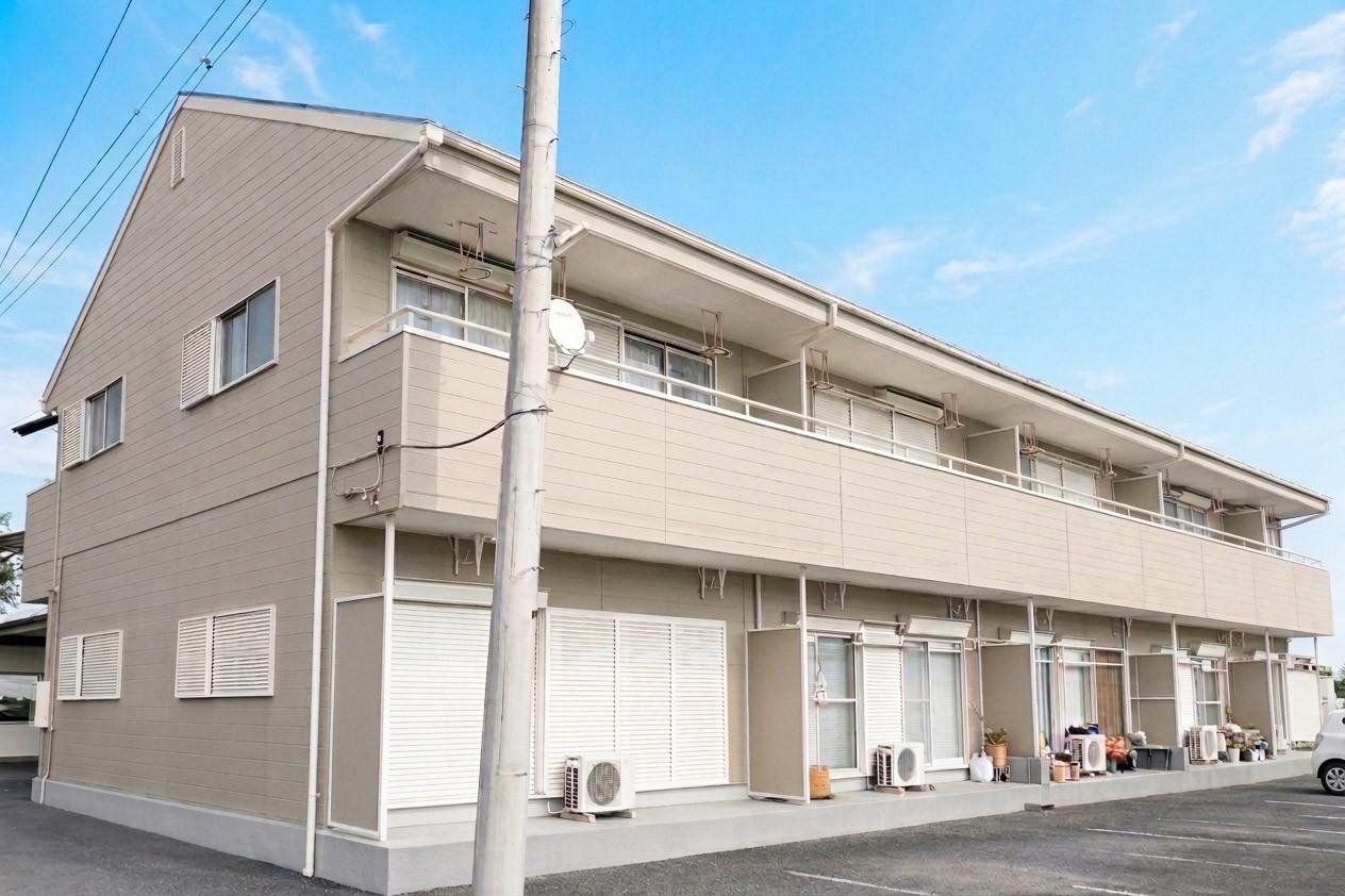 建物外観　外壁塗装はまもなく完了（R8年6月上旬完了）