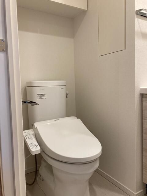 トイレ　同タイプ部屋　参考写真です