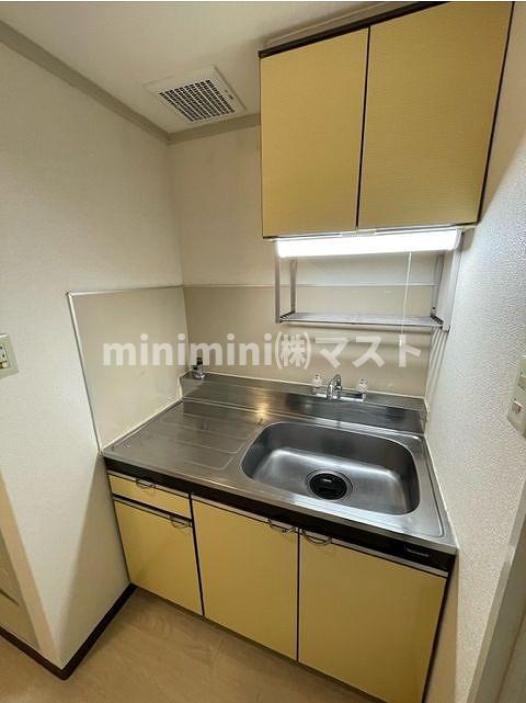 キッチン　※建物内別間取参考写真