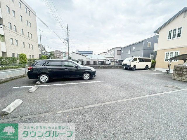 駐車場　駐車場
