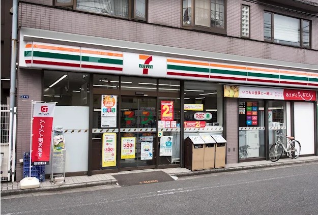 コンビニ　セブンイレブン墨田千歳店（コンビニ）まで273m