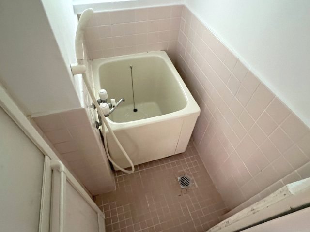 岡本梅林住宅 5号棟の風呂写真