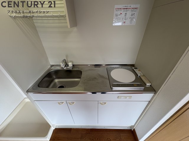 キッチン　１口IHコンロ付きのシンプルなキッチン