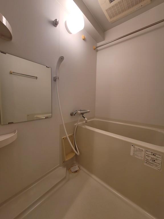 バス・シャワールーム　※別部屋参考写真