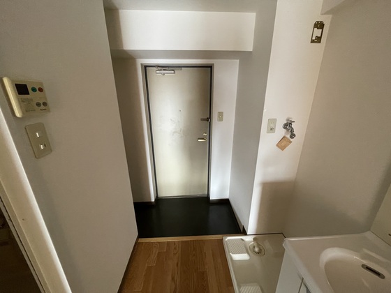 玄関　※別部屋の写真です