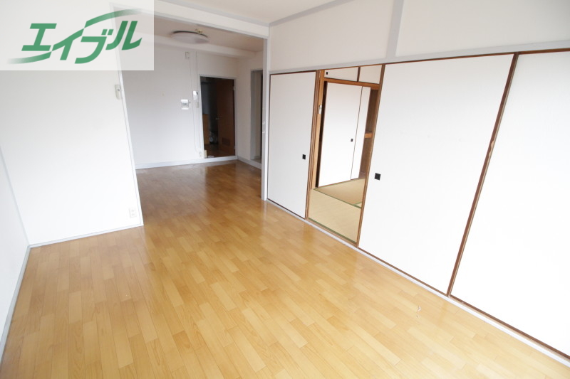 居室・リビング　同タイプのお部屋の写真です