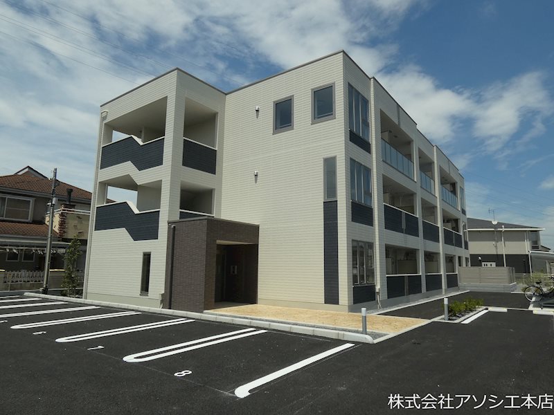 建物外観　センターフィールドのご紹介は住まいの窓口アソシエにお任せくだ