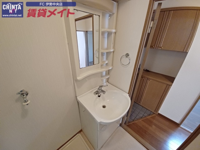 洗面設備　同物件別部屋の写真