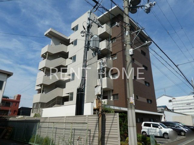 建物外観　鉄筋コンクリート造　６階建