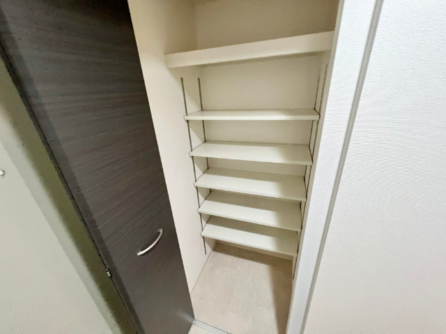 収納　広々としたシューズクローゼットです