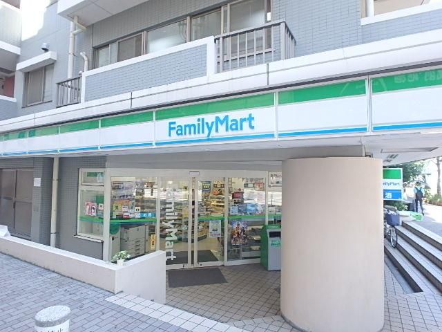 コンビニ　★ファミリーマート！★（コンビニ）まで40m