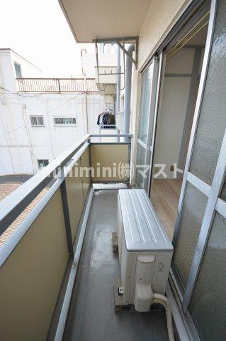 バルコニー　※同マンション別間取り参考写真です