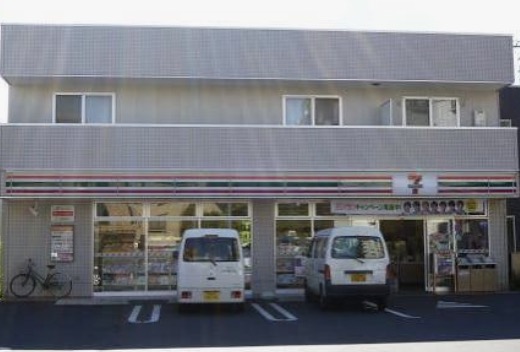 コンビニ　セブンイレブン世田谷千歳台5丁目店（コンビニ）まで131m