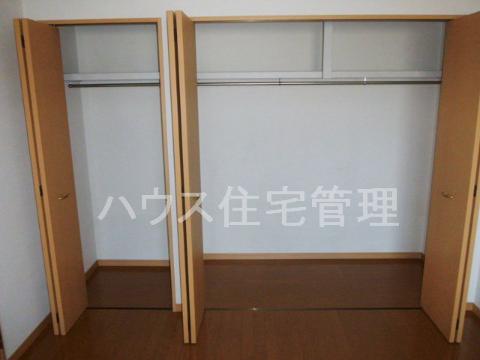 収納　クローゼット