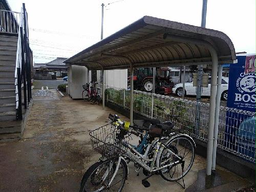 その他共有部分　駐輪場完備