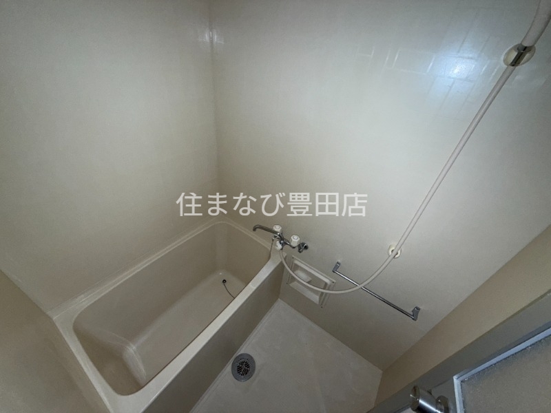 バス・シャワールーム　同型別部屋写真