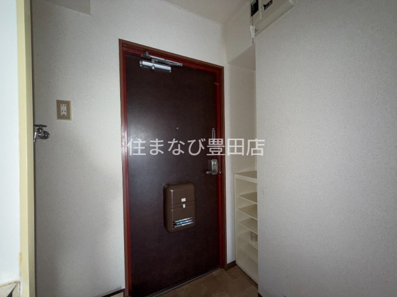 玄関　同型別部屋写真