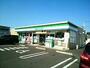 コンビニ　ファミリーマート（コンビニ）まで80m
