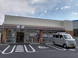 コンビニ　セブンイレブン 環八高井戸店（コンビニ）まで318m