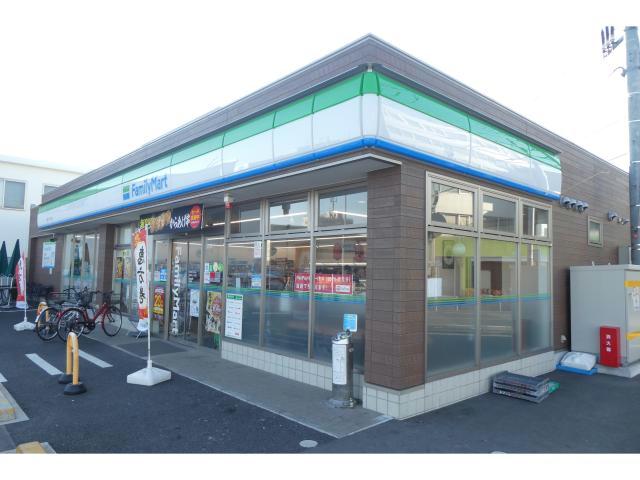 コンビニ　ファミリーマート西加平一丁目店（コンビニ）まで218m