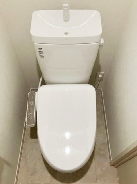 トイレ　別部屋同仕様タイプ