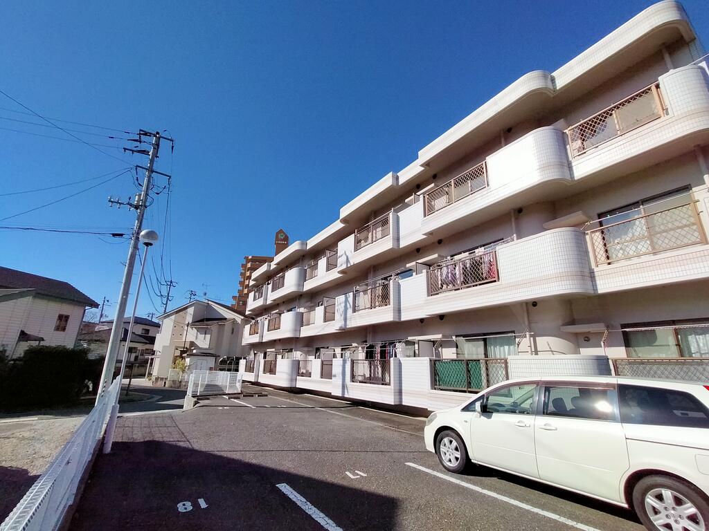駐車場　南側駐車場