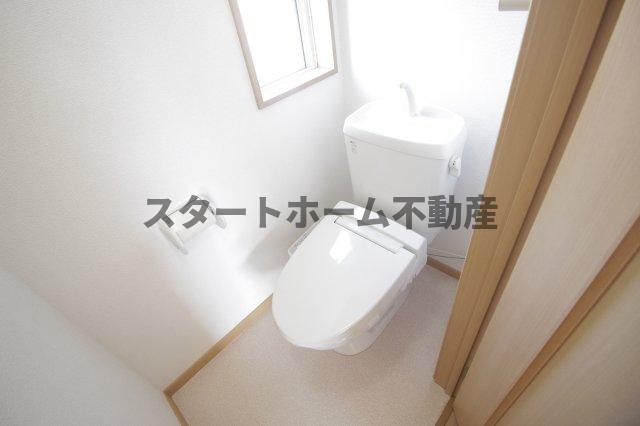 トイレ　落ち着いたトイレです