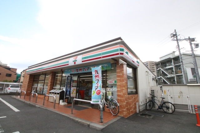 コンビニ　セブン-イレブン 名古屋大秋町２丁目店（コンビニ）まで200m