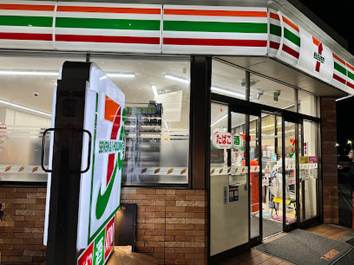 コンビニ　セブンイレブン川崎貝塚2丁目店（コンビニ）まで120m