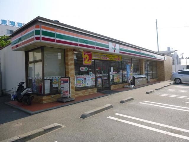 コンビニ　セブンイレブン鎌倉手広西店（コンビニ）まで724m