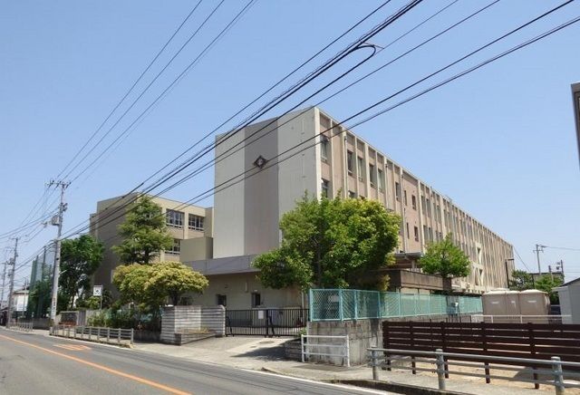 小学校　円座小学校さん（小学校）まで750m