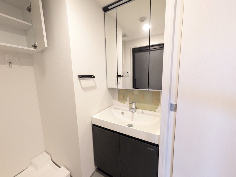 バス・シャワールーム　別部屋参考写真となります