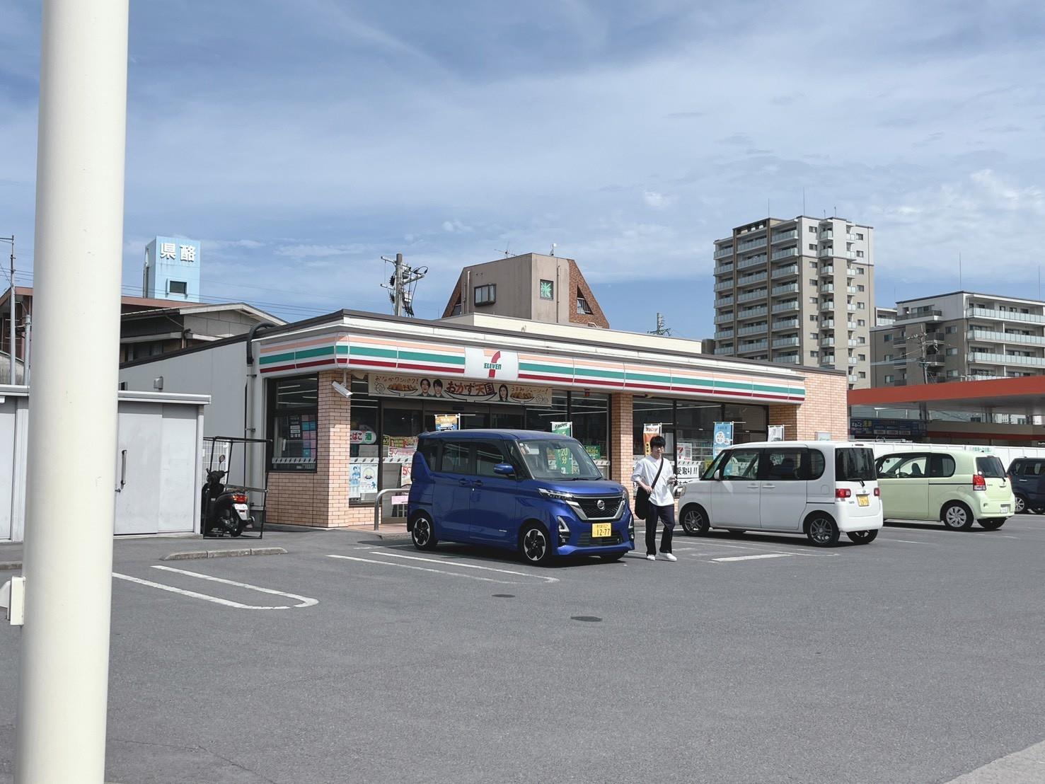 コンビニ　セブンイレブン鹿児島宇宿1丁目店（コンビニ）まで176m