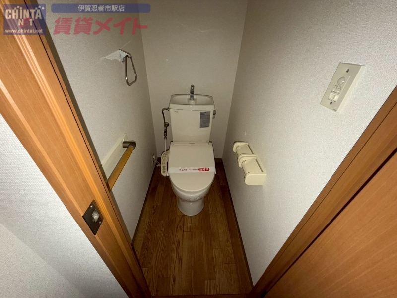 トイレ　別部屋参考写真です
