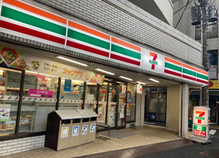 コンビニ　セブンイレブン 魚籃坂店（コンビニ）まで677m