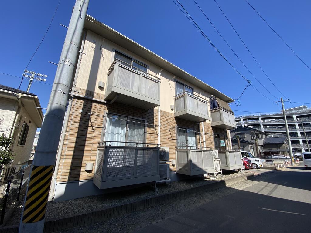 建物外観　南向き・日当たり良好
