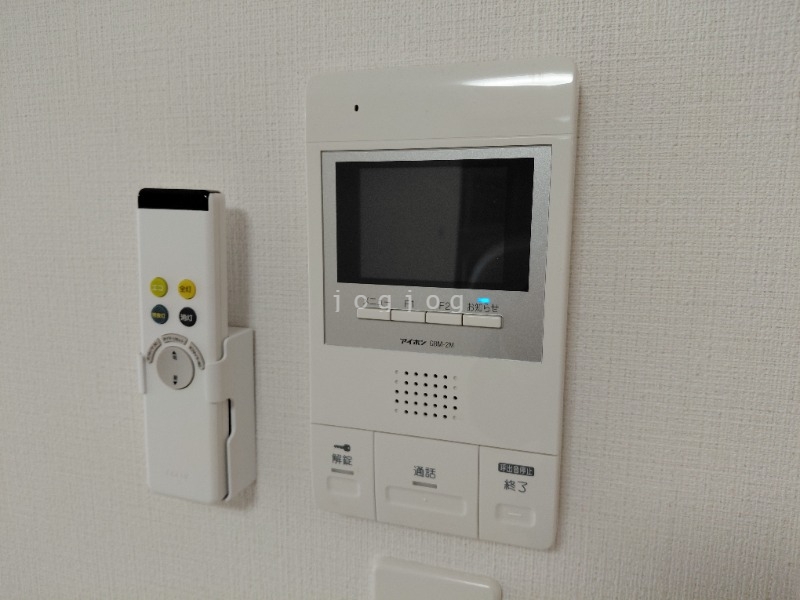 セキュリティ　モニター付きインターホンで来客確認も安心です！