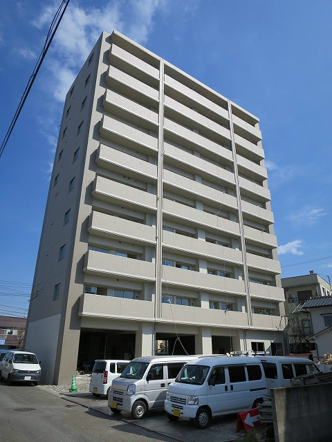 建物外観　ようこそリュミエール健軍へ！