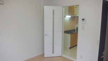居室・リビング　まだまだ新しいお部屋です