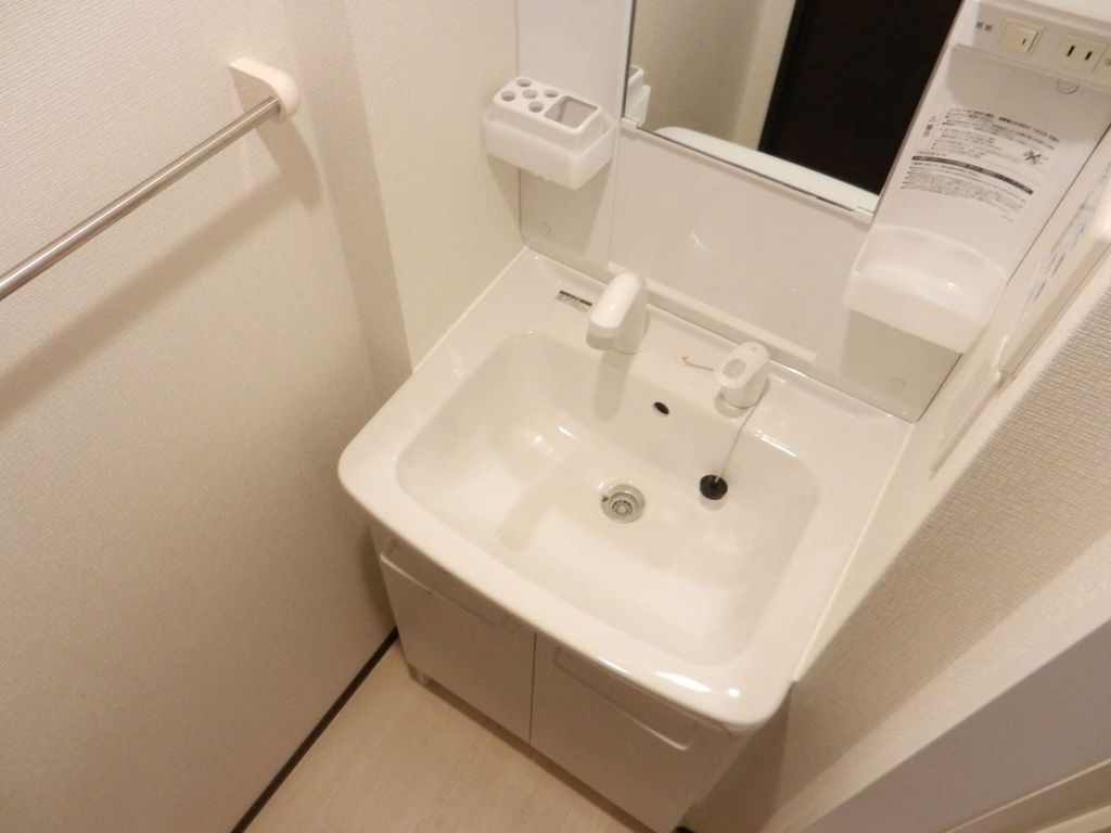 洗面設備　サーモスタット付き水栓 独立洗面台