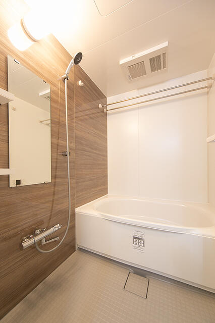 バス・シャワールーム　※写真は同タイプ住戸です。