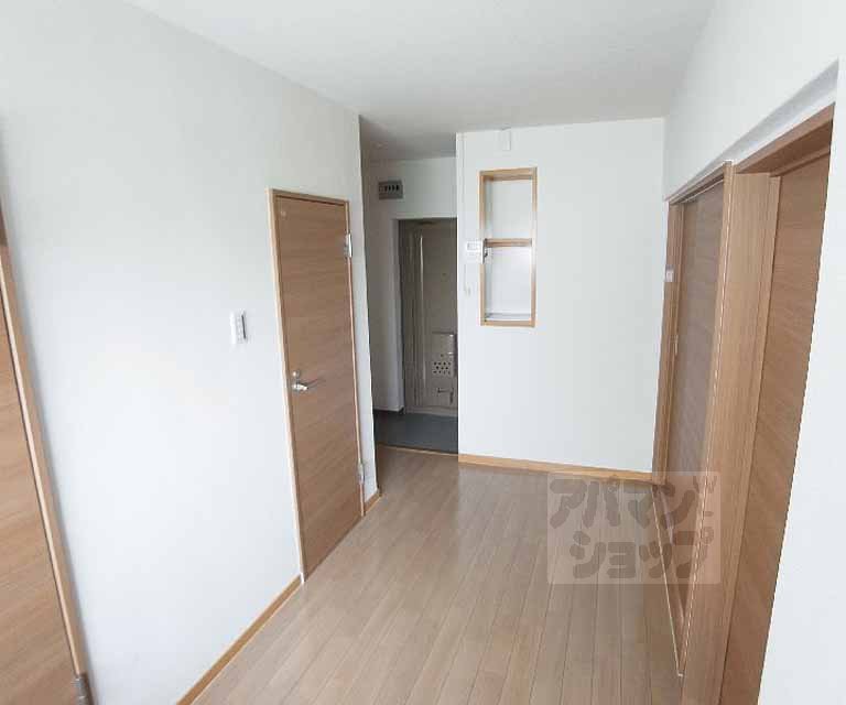 玄関　同マンション別部屋改装参考写真