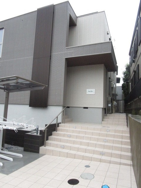 エントランス　オートロック完備のエントランス