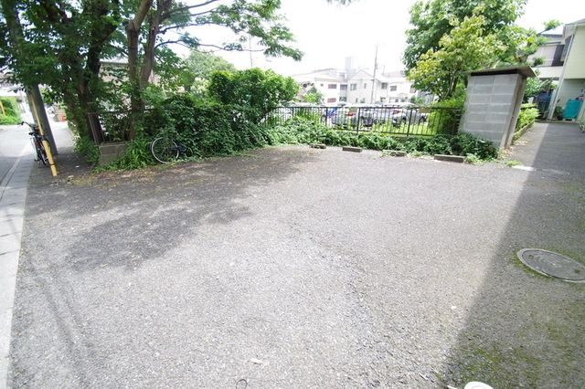 駐車場　★お部屋探しはタウンハウジング稲田堤店まで★