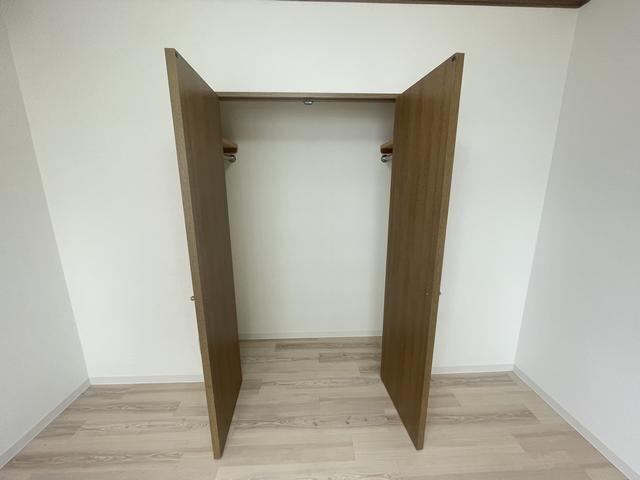 収納　両開きですので収納しやすいですね。
