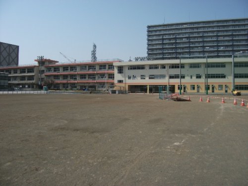 小学校　千葉市立新宿小学校（小学校）まで690m