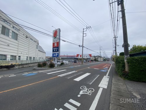 ドラックストア　ドラッグストアセキ指扇店（ドラッグストア）まで827m