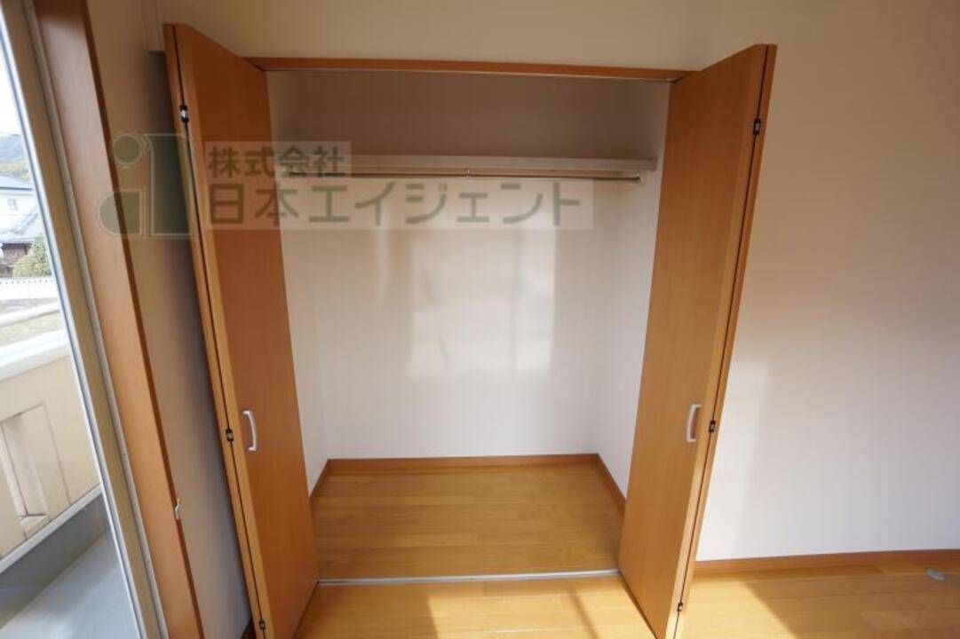 収納　クローゼット