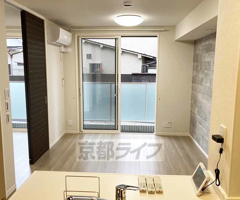 居室・リビング　光の入るお部屋・