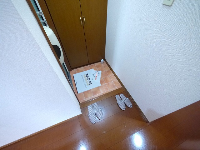 玄関　収納もある玄関です